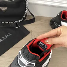 Кроссовки Prada Cloudbust Thunder чёрно-белые с красными акцентом