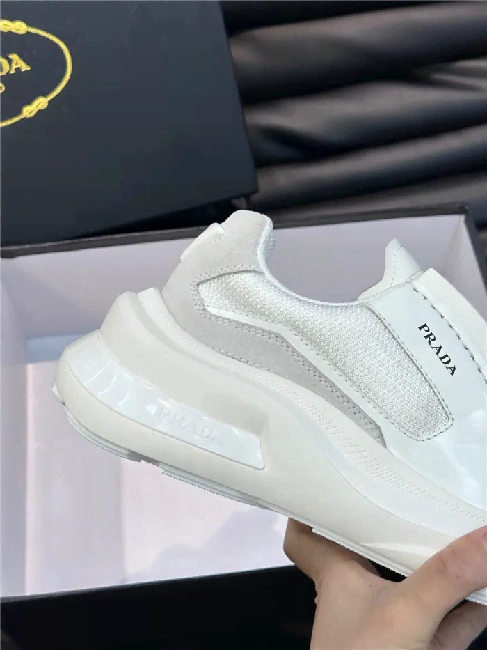 Кожаные кроссовки Prada Garnet 2023 Suede белые-3